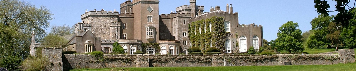 Devon Group - Historic Vehicle Gathering - Powderham Castle