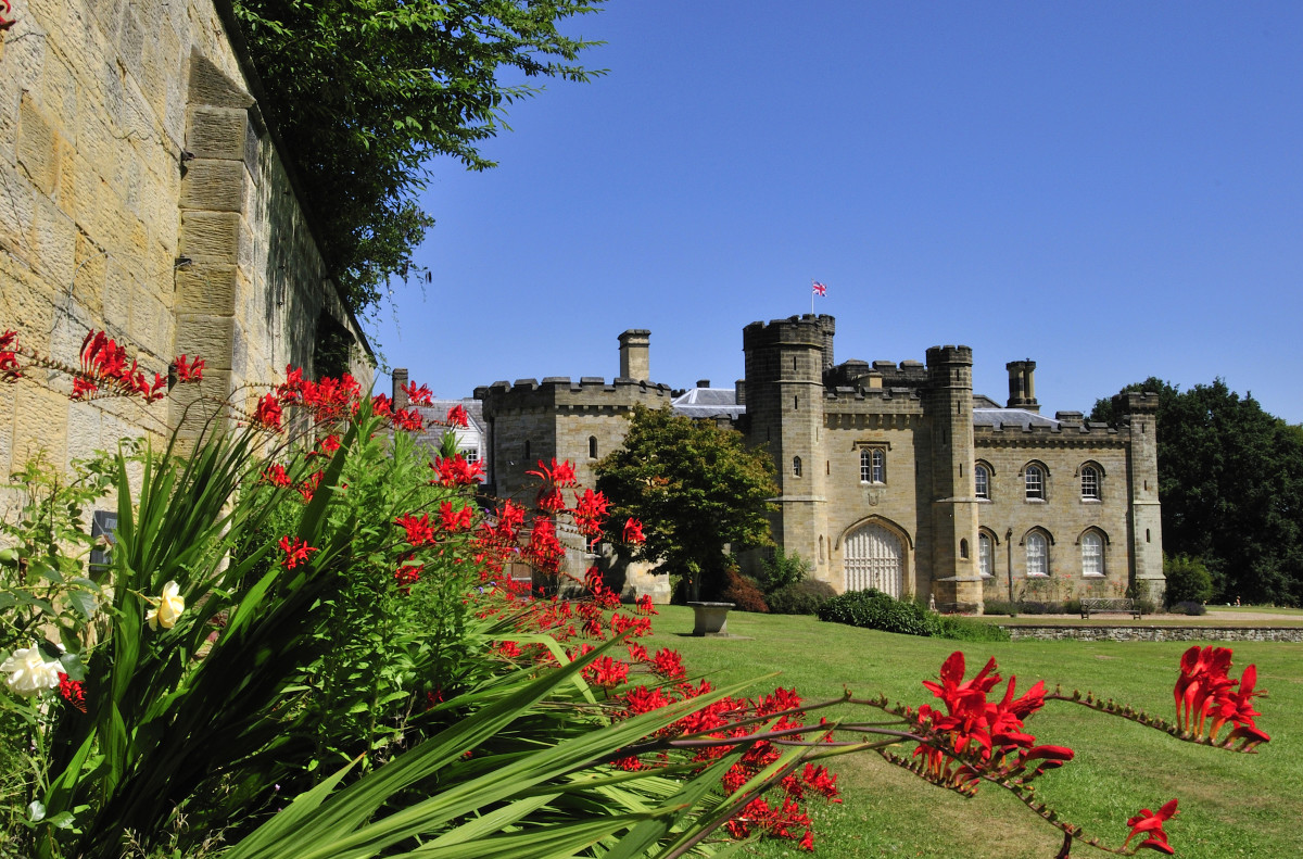 Kent Group | Chiddingstone Castle - Summer Vintage Fair
