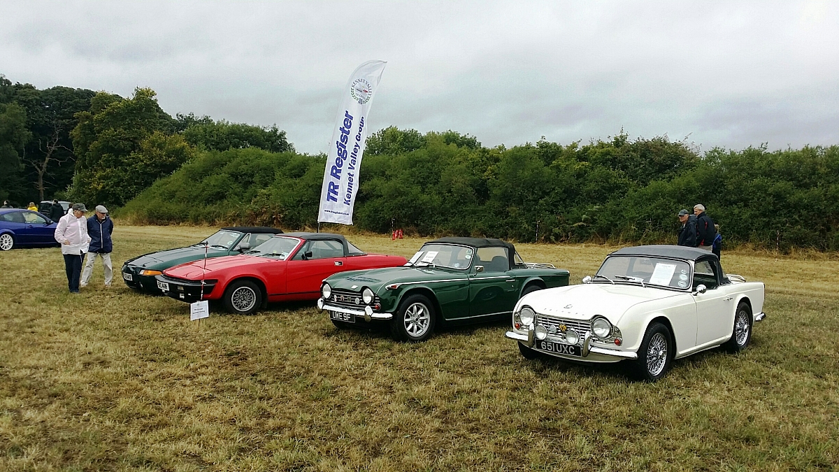 Kennet Valley TR Group brave the threat of 'liquid sunshine' at Newbury Classic 