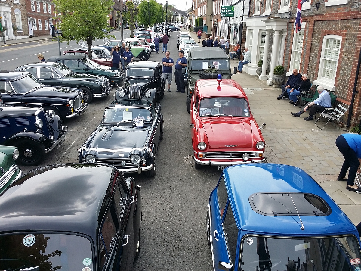Kennet Valley TR Group attends WBCVC gathering in Hungerford High Street