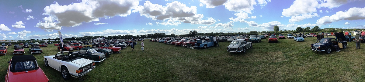 Kennet Valley TR Group enjoy the International Triumph Weekend and prizes are won!