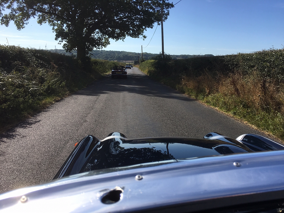 Kennet Valley TR Group Members potter about in the Oxfordshire Countryside
