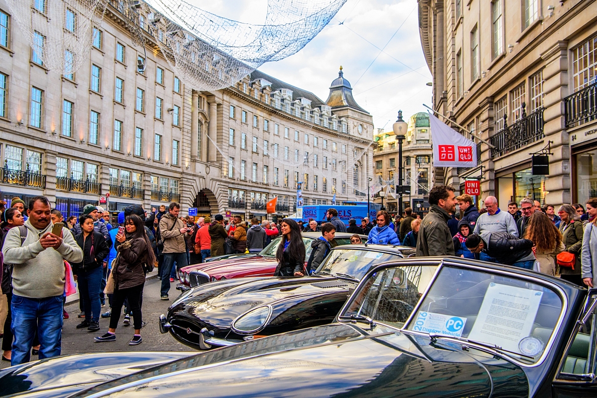 Kennet Valley TR Group to visit Regent Street to celebrate CLASSIC CARS MILESTONE BIRTHDAYS 