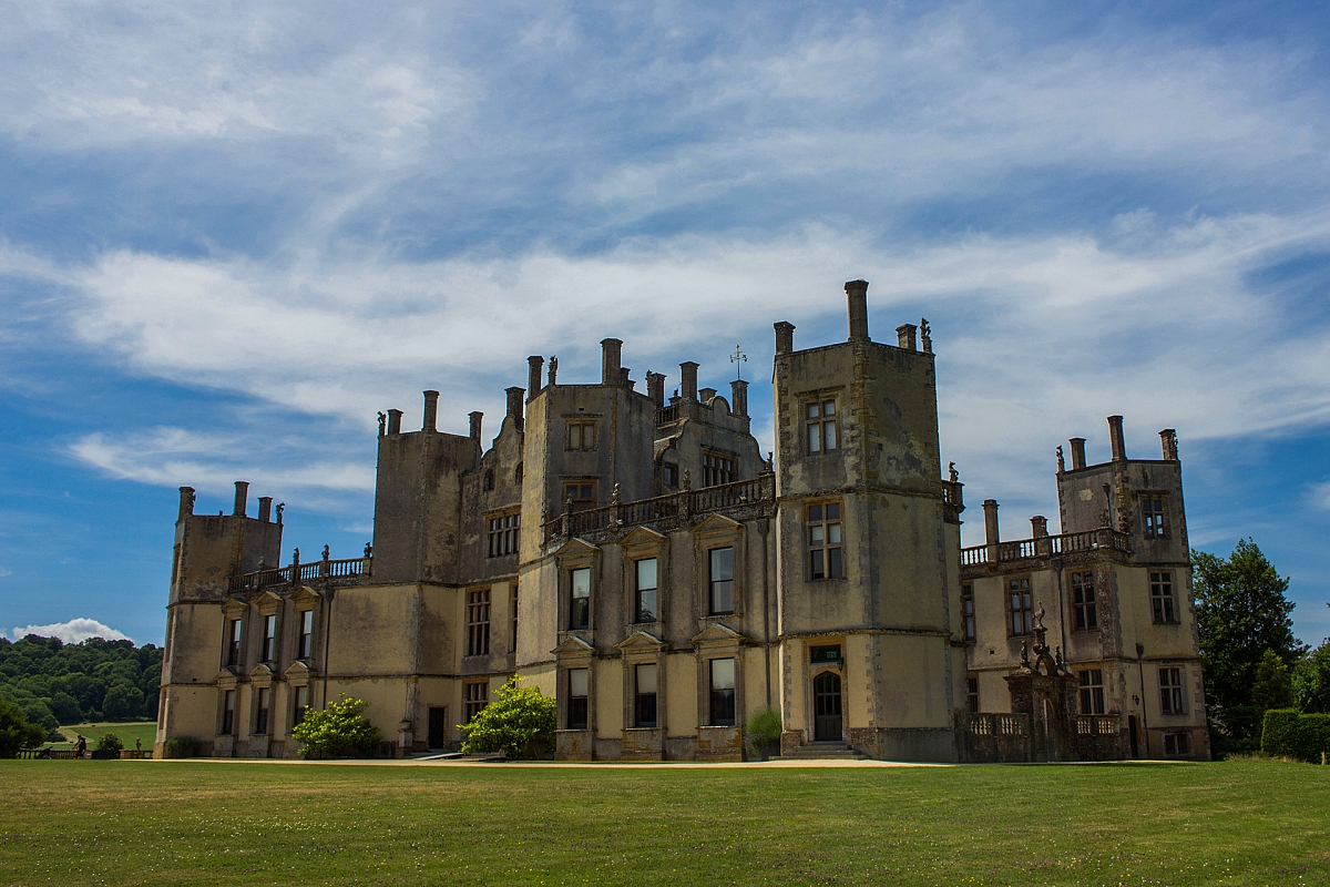 Classic & Supercars at Sherborne Castle