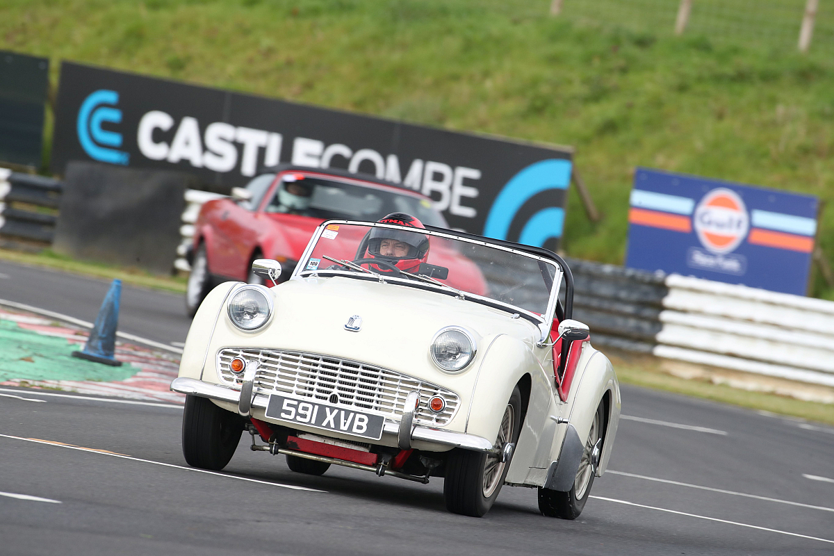 Novice's TR Track Day, Castle Combe